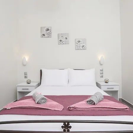 アパート Dellis House