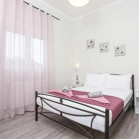 Dellis House アパート *