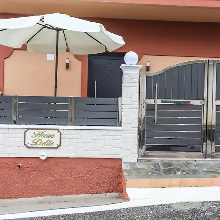 Dellis House Apartament Vouniatades